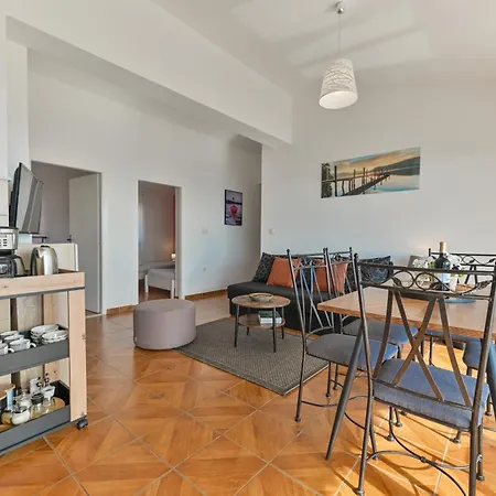 Apartman Grande Vista - Spacious 3 Bedroom With Large Terrace And Fantastic Sea View
